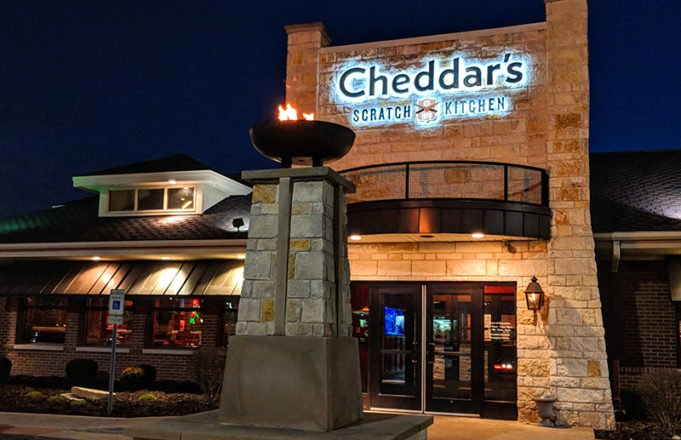 Data breach at Cheddar’s restaurant exposes 567,000 payment cards Cheddar’s Scratch Kitchen