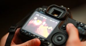 DSLR Cameras are vulnerable to attacks: Researchers